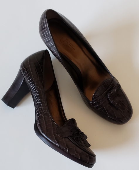 NEW! ANN TAYLOR LOFT BROWN SNAKESKIN HEELS - Picture 3 of 9